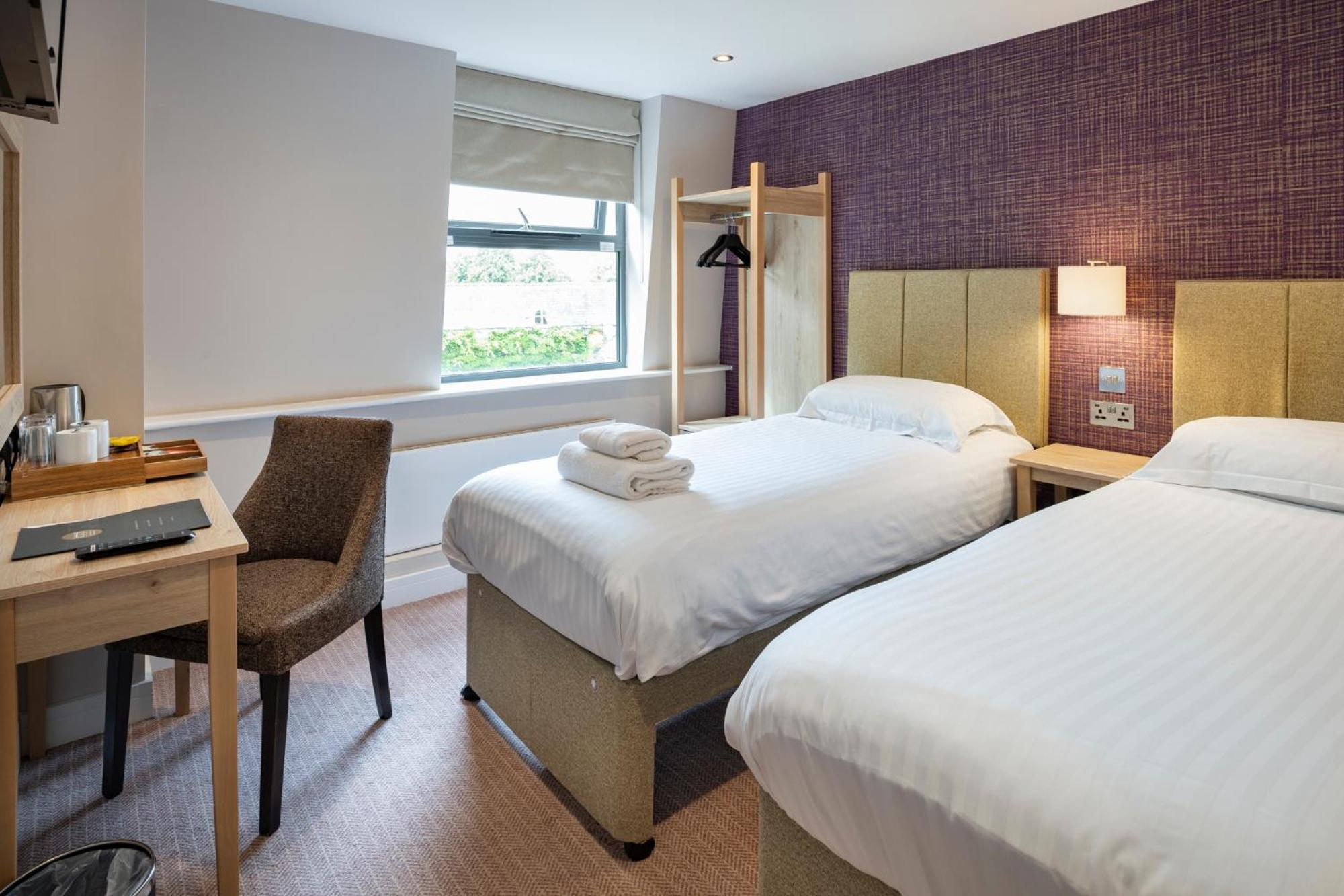 Lydiard Park Hotel & Conference Centre Суиндон Экстерьер фото
